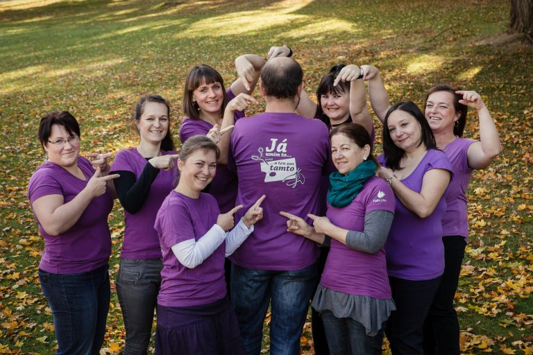 Členové spolku Fakt-Um